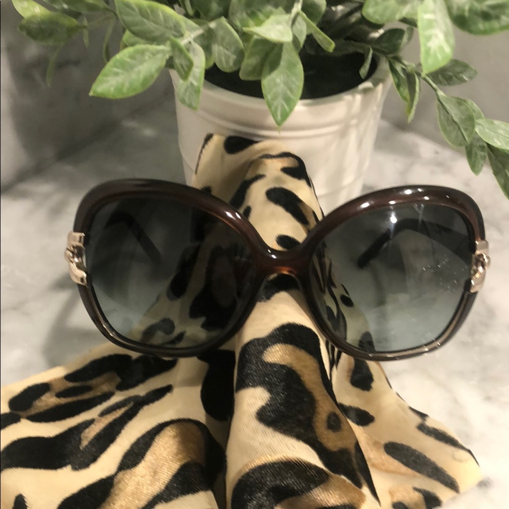 Elegant Brown Sunglasses